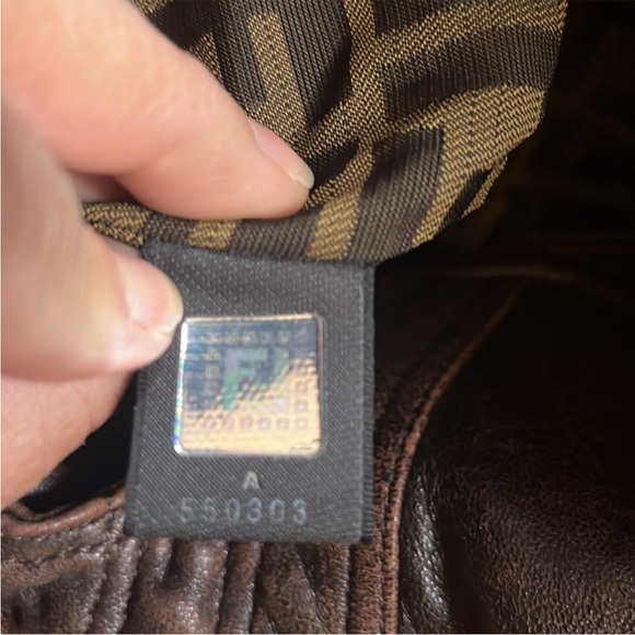 Authentic Fendi spy - Picture 9 of 13